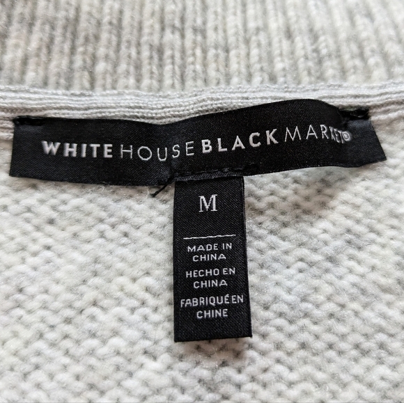 WHBM grey winter star snowflake beaded v neck sweater M - Picture 6 of 8